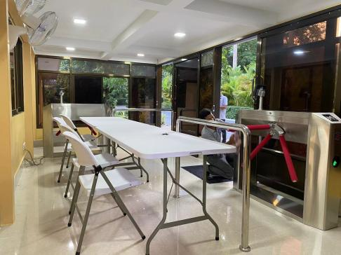 How Do Turnstile Gate Features Evolve to Meet Complex Security Demands